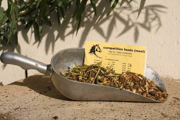 Competition Feed 12% (Meal) packaging