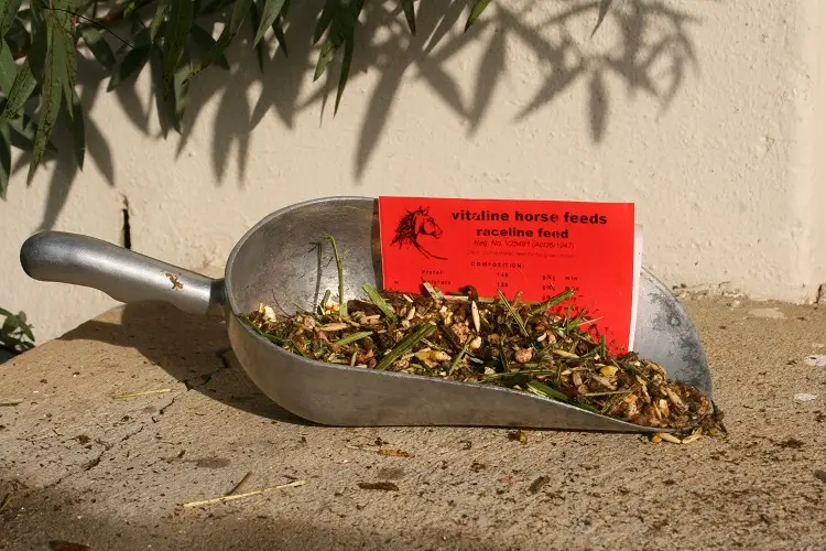 Raceline Feed (Meal) packaging